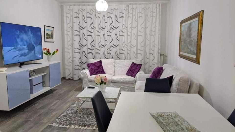 Appartamento Con Tre Stanze Da Letto Wenecja Zewnętrze zdjęcie